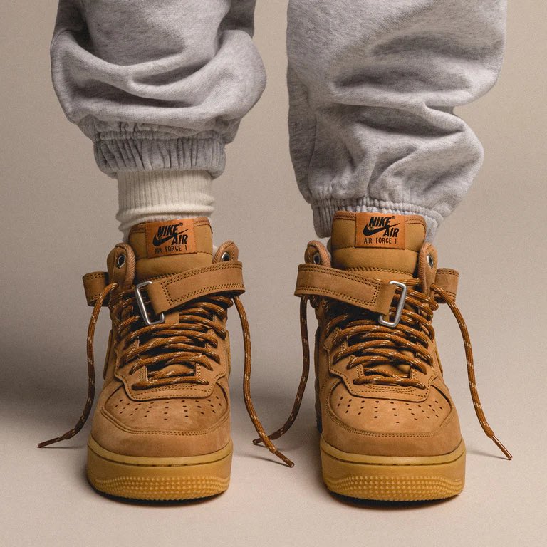 Nike Air Force 1 Mid '07 - "Flax"