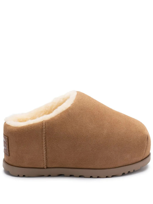 UGG Pumped Slides - "Chestnut"